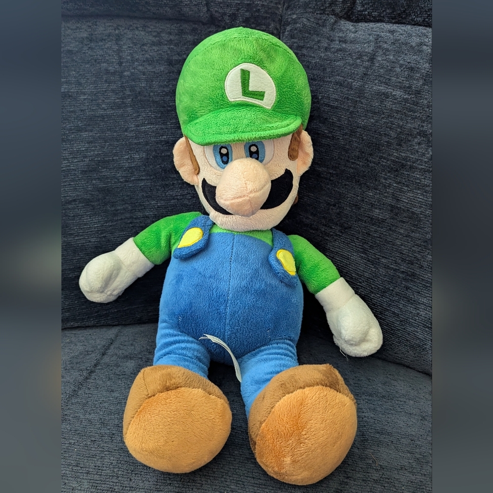2016 Nintendo Green and Blue Luigi Plush Stuffed Toy